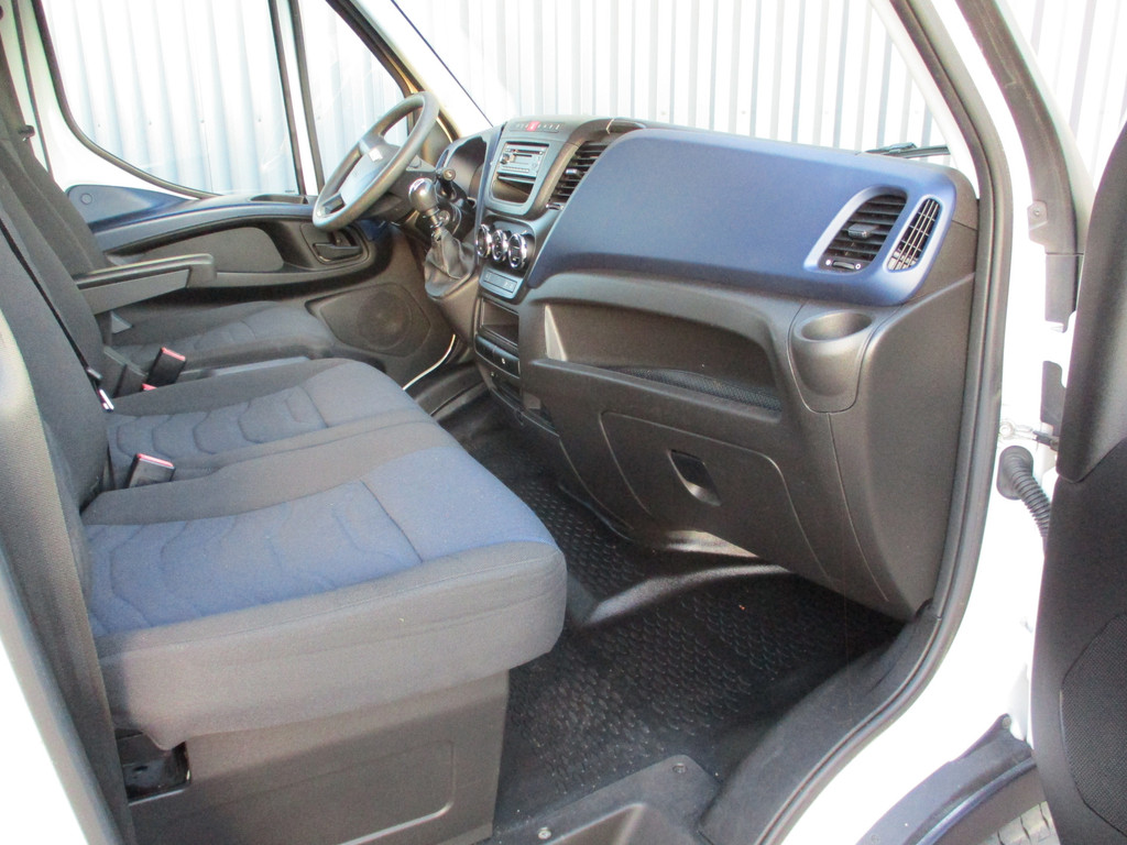 Iveco Daily 35S14 Oprijwagen Laadbak Airco 17