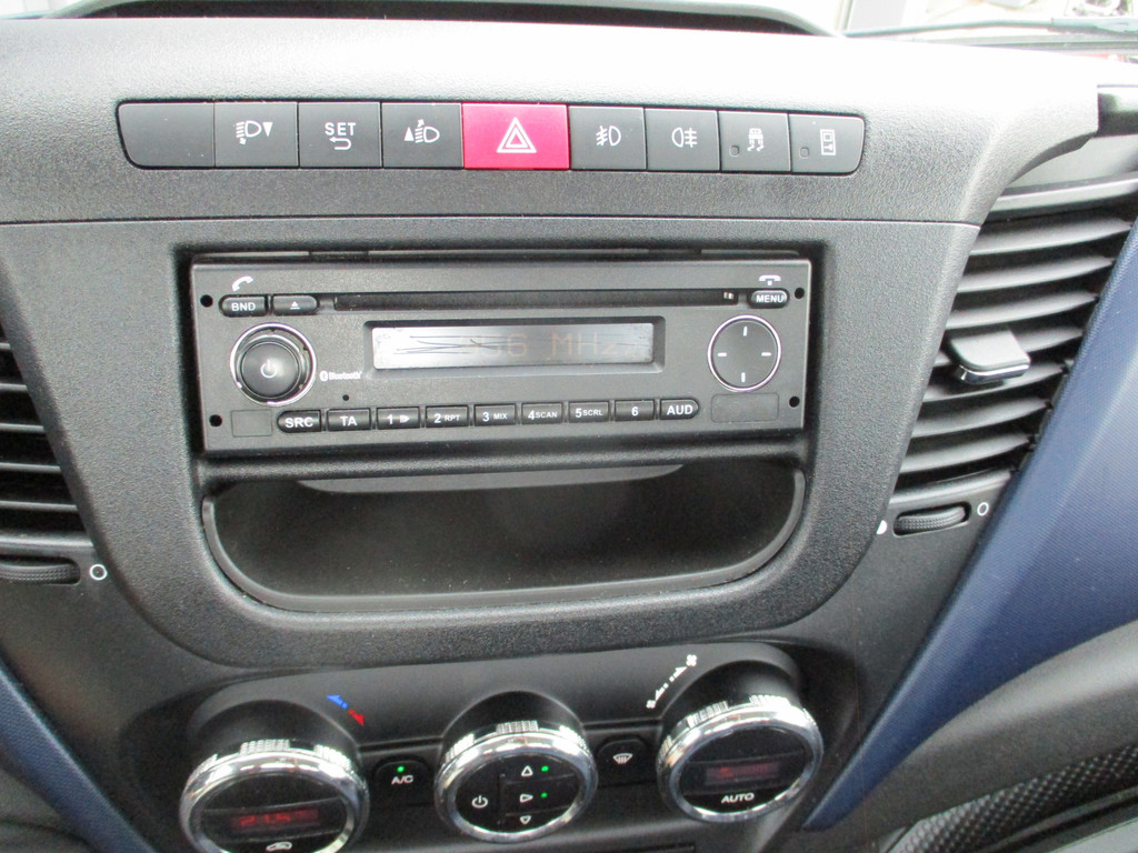 Iveco Daily 35S14 Oprijwagen, oprijbak Airco Trekhaak 10