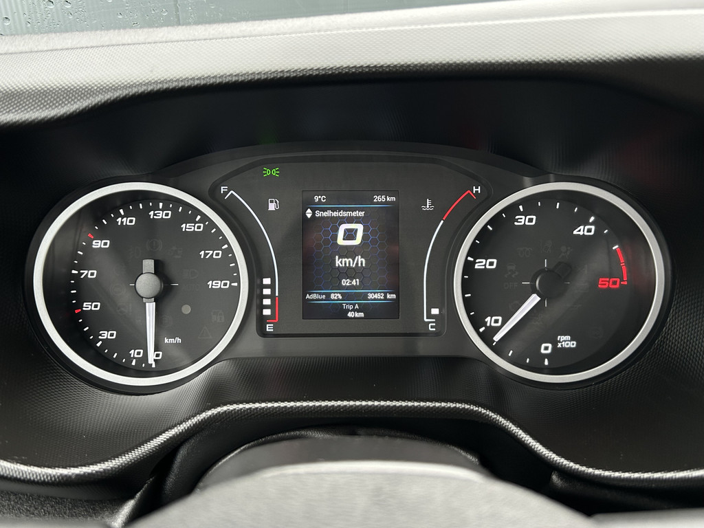 Iveco Daily 35S14V 2.3 136 PK / L2H2 / 30.452 KM !! / 3.500 KG AHG / 270 A DEUREN / TREKHAAK / AIRCO / BLUETOOTH / 3-ZITS 11