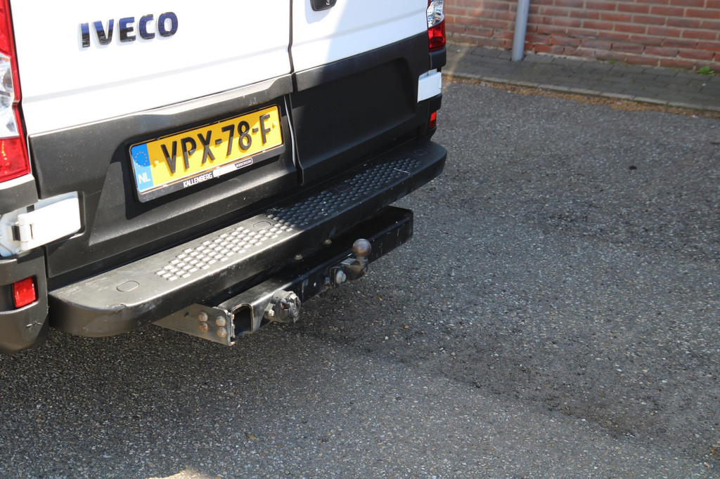 Iveco Daily 35S14V 2.3 410L L5H2 / Automaat / 3,5 ton trek / Trekhaak 11