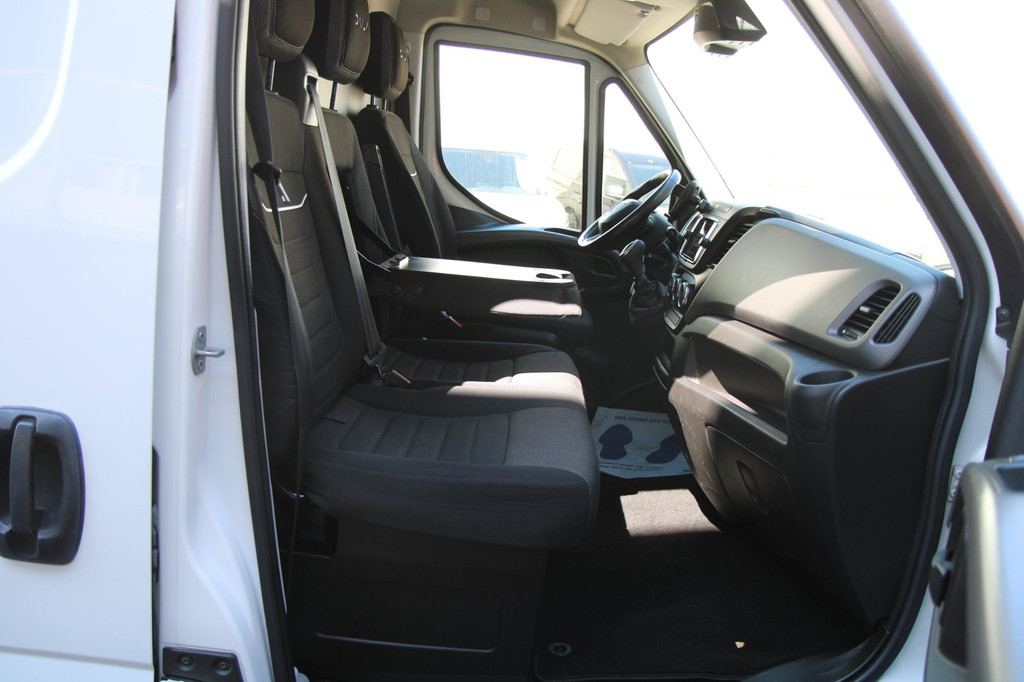 Iveco Daily 35S14V 2.3 410L L5H2 / Automaat / 3,5 ton trek / Trekhaak 4