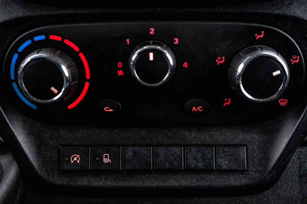 Iveco Daily **35S14V 2.3 L2H2 | 136 PK | Cruise | Airco | 3500 KG Trekgewicht** 18