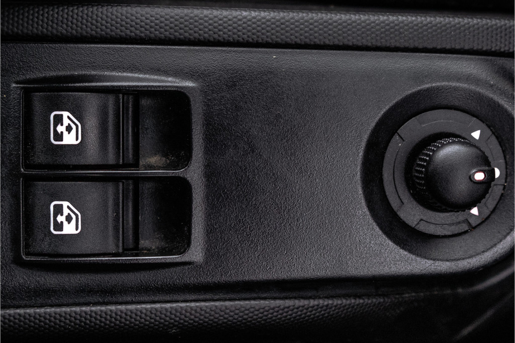 Iveco Daily **35S14V 2.3 L2H2 | 136 PK | Cruise | Airco | 3500 KG Trekgewicht** 20