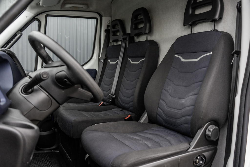 Iveco Daily **35S14V 2.3 L2H2 | Automaat | Euro 6 | Cruise | Climate | 3500 KG Trekgewicht | Trekhaak** 11