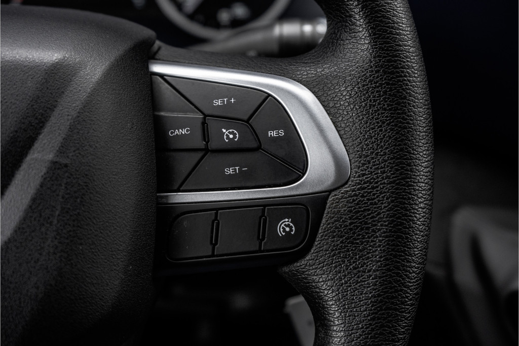 Iveco Daily **35S14V 2.3 L2H2 | Automaat | Euro 6 | Cruise | Climate | 3500 KG Trekgewicht | Trekhaak** 16