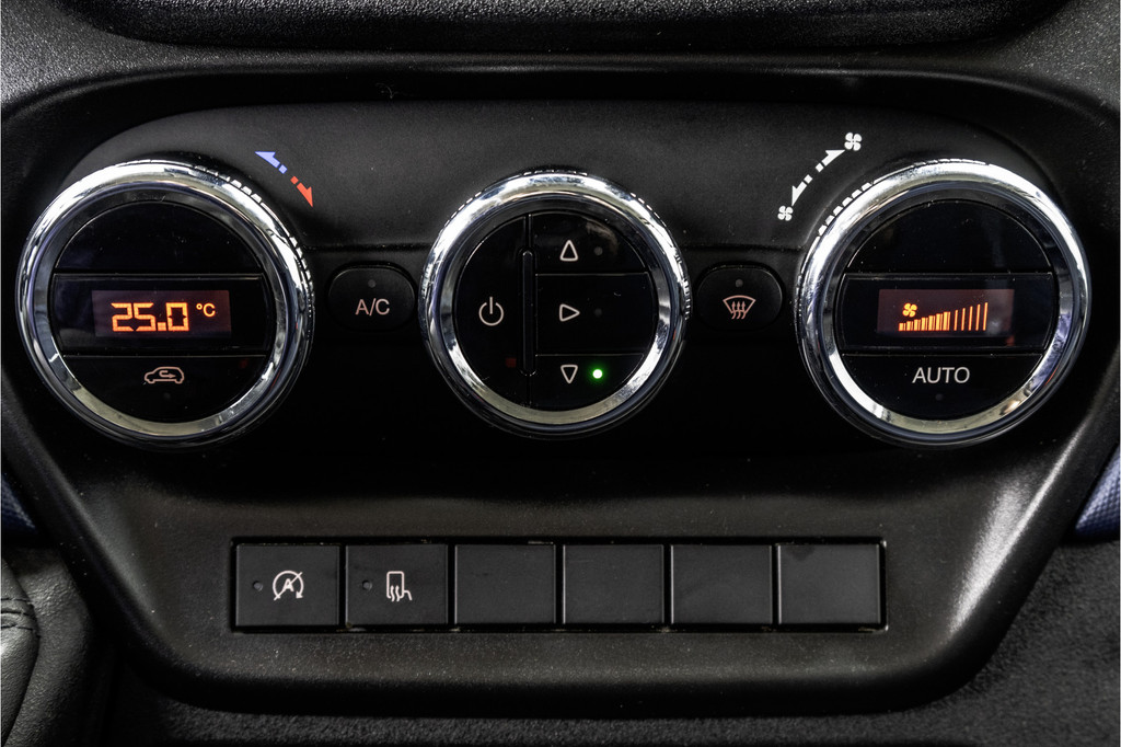 Iveco Daily **35S14V 2.3 L2H2 | Automaat | Euro 6 | Cruise | Climate | 3500 KG Trekgewicht | Trekhaak** 17