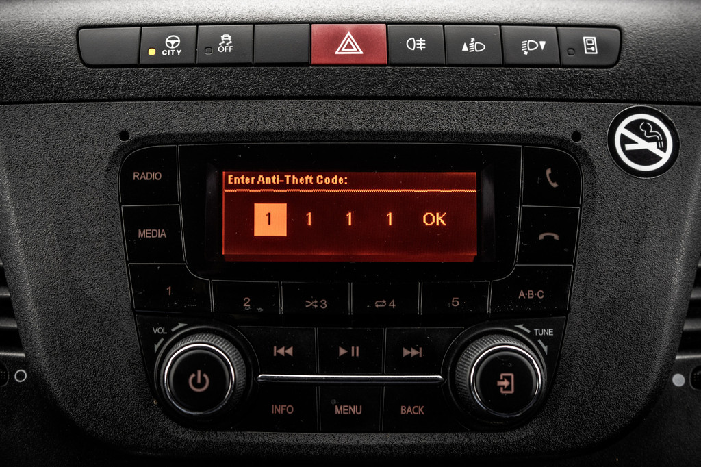 Iveco Daily **35S14V 2.3 L2H2 | Automaat | Euro 6 | Cruise | Climate | 3500 KG Trekgewicht | Trekhaak** 18