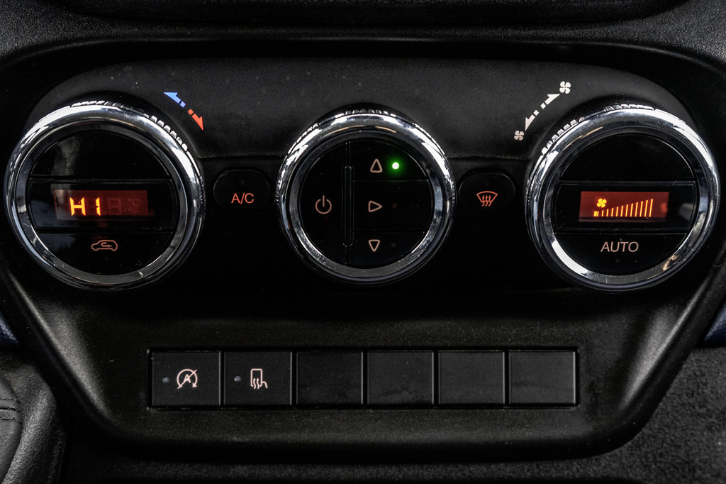 Iveco Daily **35S14V 2.3 L2H2 | Automaat | Euro 6 | Cruise | Climate | 3500 KG Trekgewicht | Trekhaak** 19