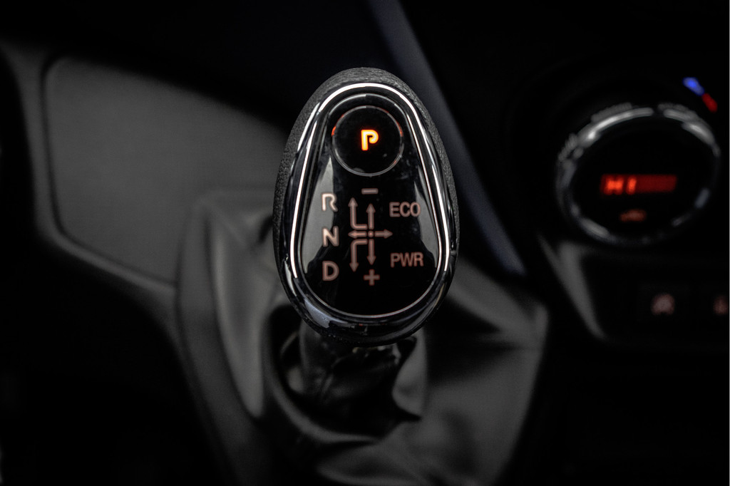 Iveco Daily **35S14V 2.3 L2H2 | Automaat | Euro 6 | Cruise | Climate | 3500 KG Trekgewicht | Trekhaak** 20