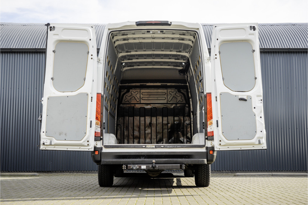 Iveco Daily **35S14V 2.3 L2H2 | Automaat | Euro 6 | Cruise | Climate | 3500 KG Trekgewicht | Trekhaak** 8