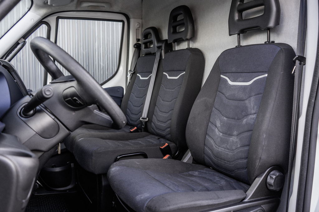 Iveco Daily **35S14V 2.3 L4H2 | Automaat | Euro 6 | Cruise | Climate | 3500 KG Trekgewicht | Trekhaak** 10