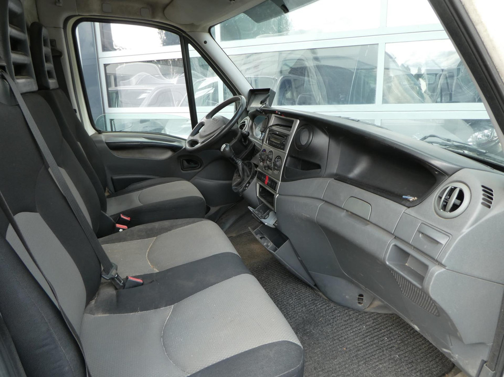 Iveco Daily 35S14V EEV 330 L2H2, Euro 5, Trekhaak, 3-Zits. 10