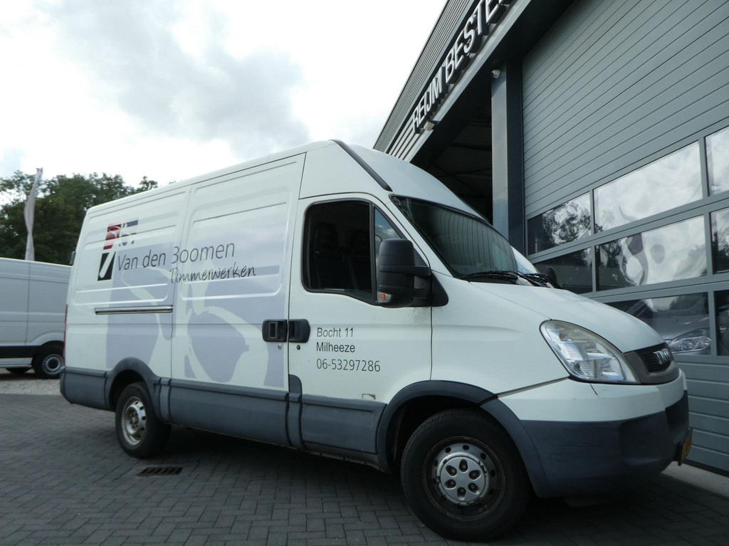 Iveco Daily 35S14V EEV 330 L2H2, Euro 5, Trekhaak, 3-Zits. 16