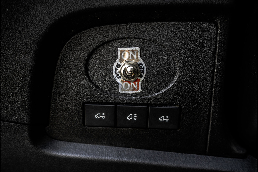 Iveco Daily 35S15 150PK | Bakwagen | Bakhoogte: 253CM | Camera | Luchtgeveerd | Cruise 11