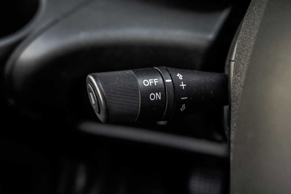 Iveco Daily 35S15 150PK | Bakwagen | Bakhoogte: 253CM | Camera | Luchtgeveerd | Cruise 18