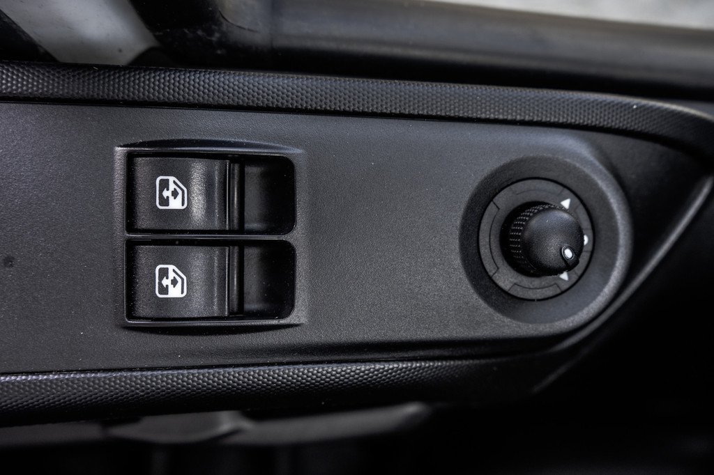 Iveco Daily 35S15 150PK | Bakwagen | Bakhoogte: 253CM | Camera | Luchtgeveerd | Cruise 19