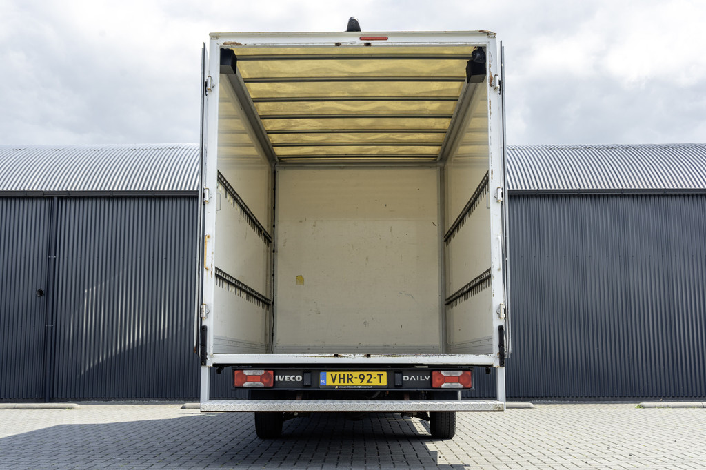Iveco Daily 35S15 150PK | Bakwagen | Bakhoogte: 253CM | Camera | Luchtgeveerd | Cruise 8