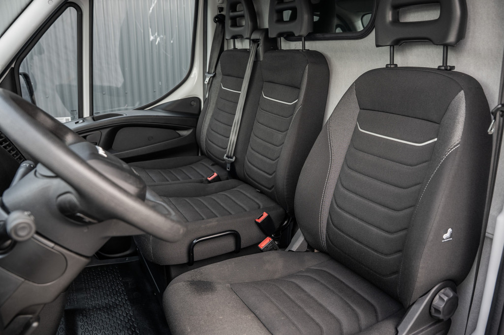 Iveco Daily **35S16 | 156 PK | 3.500KG trekgew. 3-Zits | Climate** 12