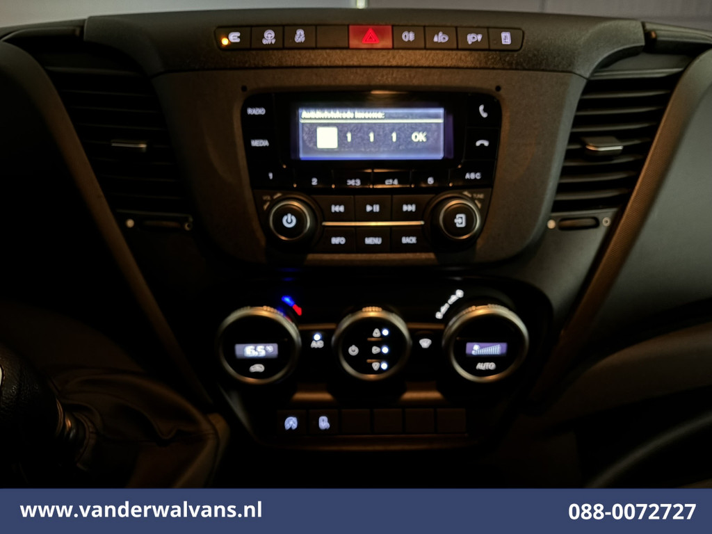 Iveco Daily 35S16 157pk 3500kg Trekvermogen L2H2 Euro6 Airco | 270 Graden Achterdeuren | Parkeersensoren Bijrijdersbank 10