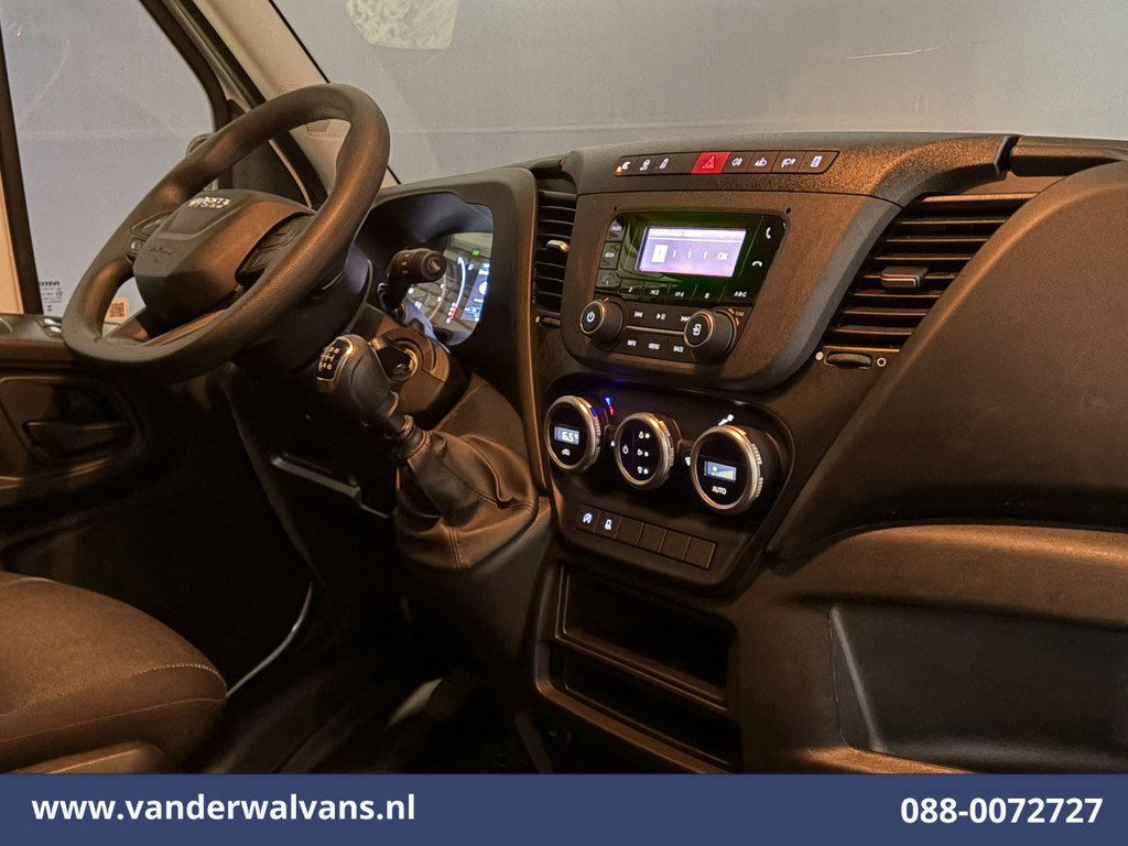 Iveco Daily 35S16 157pk 3500kg Trekvermogen L2H2 Euro6 Airco | 270 Graden Achterdeuren | Parkeersensoren Bijrijdersbank 11