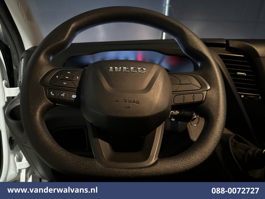 Iveco Daily 35S16 157pk L3H2 Euro6 Airco | 3500kg trekvermogen | Parkeersensoren Bijrijdersbank 13