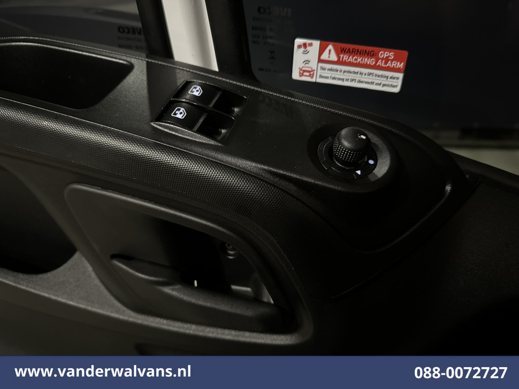 Iveco Daily 35S16 157pk L3H2 Euro6 Airco | 3500kg trekvermogen | Parkeersensoren Bijrijdersbank 15
