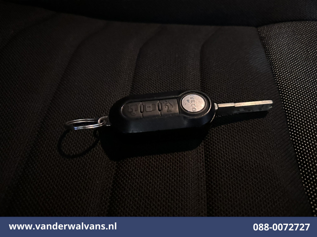 Iveco Daily 35S16 157pk L3H2 Euro6 Airco | 3500kg trekvermogen | Parkeersensoren Bijrijdersbank 16