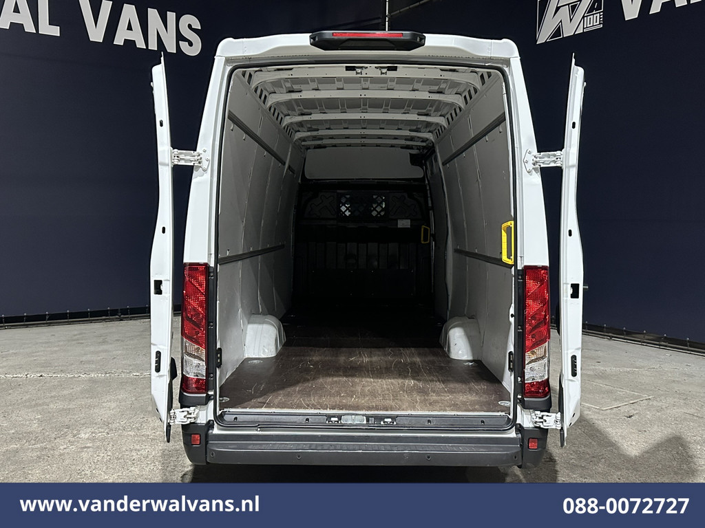 Iveco Daily 35S16 157pk L3H2 Euro6 Airco | 3500kg trekvermogen | Parkeersensoren Bijrijdersbank 2
