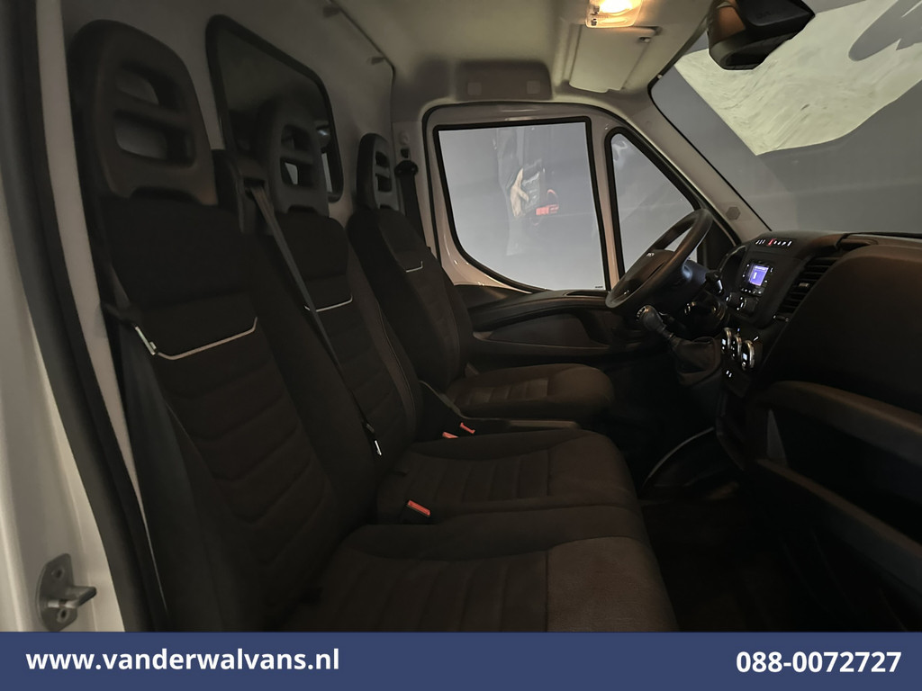Iveco Daily 35S16 157pk L3H2 Euro6 Airco | 3500kg trekvermogen | Parkeersensoren Bijrijdersbank 4