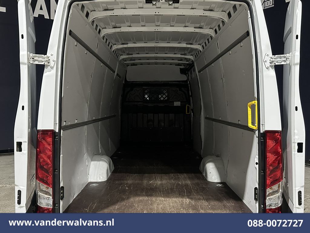 Iveco Daily 35S16 157pk L3H2 Euro6 Airco | 3500kg trekvermogen | Parkeersensoren Bijrijdersbank 9
