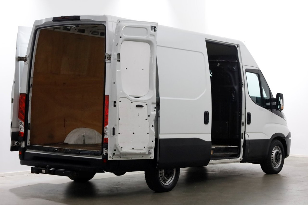 Iveco Daily 35S16 160pk E6 L2H2 HiMatic Automaat Airco/Camera Trekhaak 3500kg 05-2018 12
