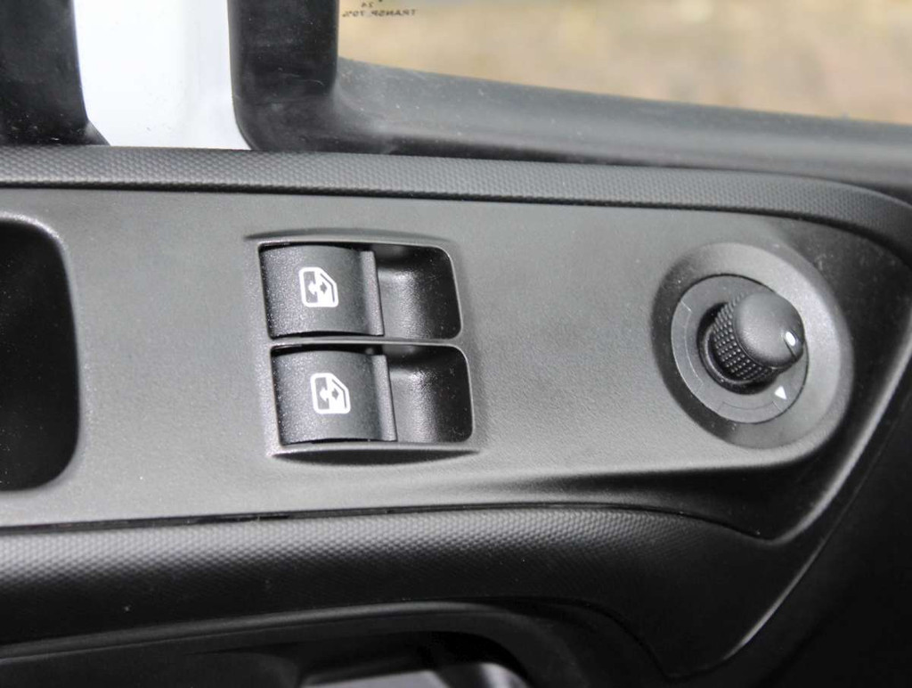 Iveco Daily 35S16 HA8 2.3 352L H2 Airco/Cruise/Nav/Cam Trekh. 14