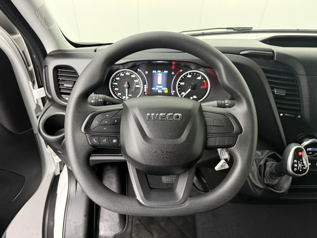 Iveco Daily 35S16 Hi-Matic Automaat L2H2 | 3500Kg Trekken | Airco | 3-Zits | Betimmering 14