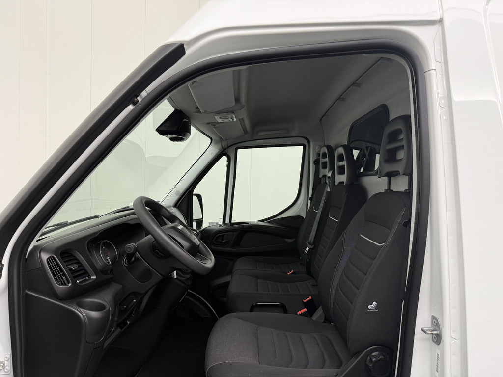 Iveco Daily 35S16 Hi-Matic Automaat L2H2 | 3500Kg Trekken | Airco | 3-Zits | Betimmering 17