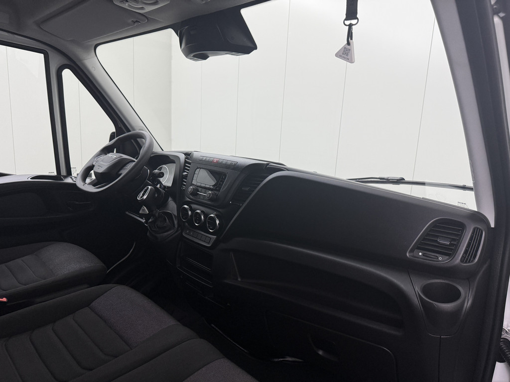 Iveco Daily 35S16 Hi-Matic Automaat L2H2 | 3500Kg Trekken | Airco | 3-Zits | Betimmering 18