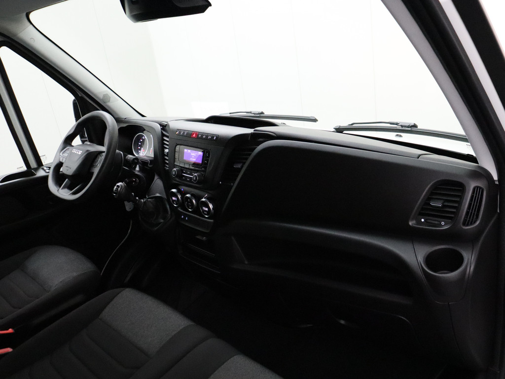 Iveco Daily 35S16 L2H2 | 3500Kg TG | Airco | 3-Persoons | Betimmering 18