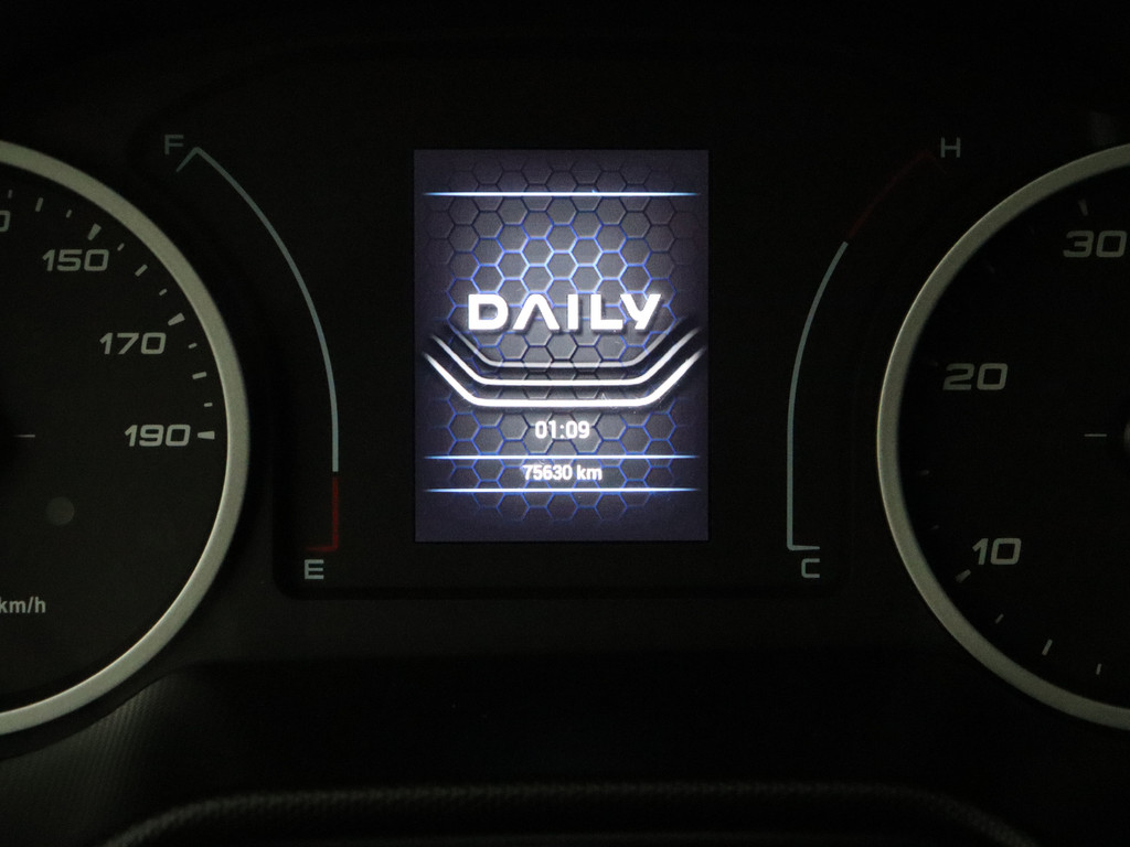 Iveco Daily 35S16 L2H2 | 3500Kg TG | Airco | 3-Persoons | Betimmering 9