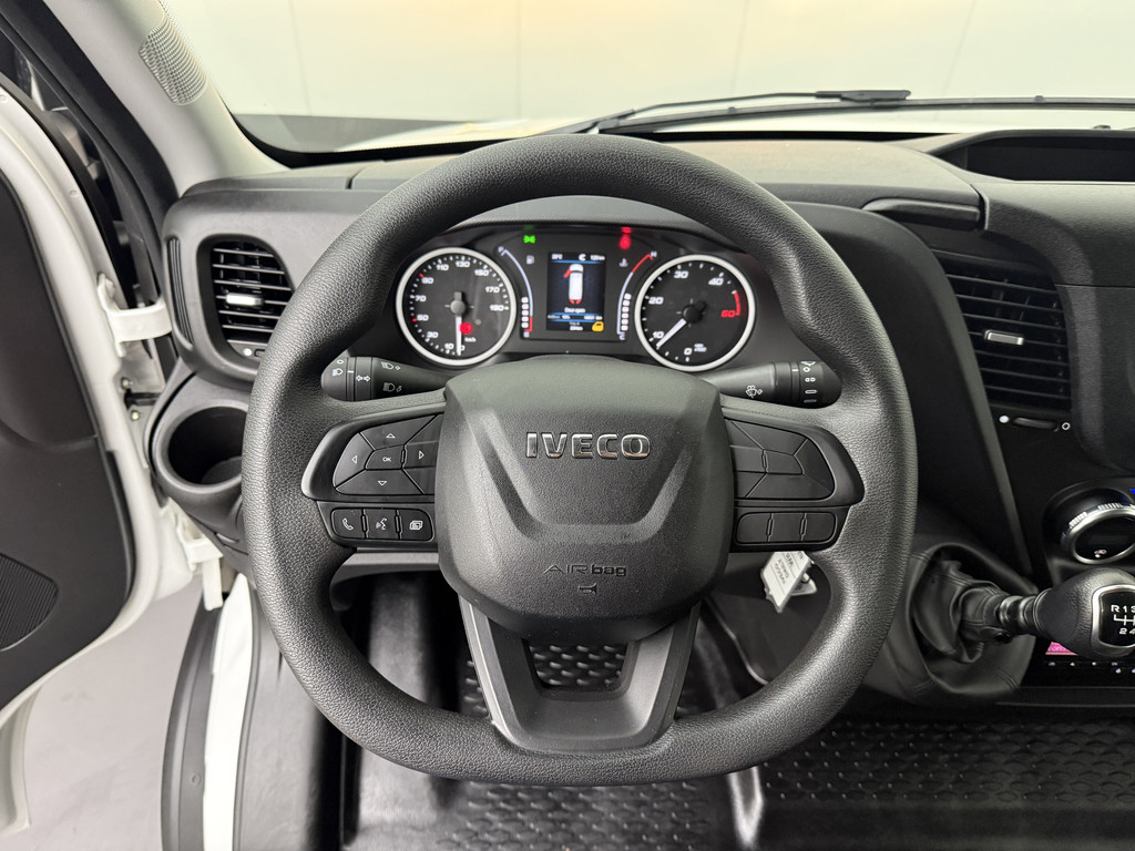 Iveco Daily 35S16 L2H2 | 3500Kg Trekhaak | Airco | 3-Zits | Betimmering 14
