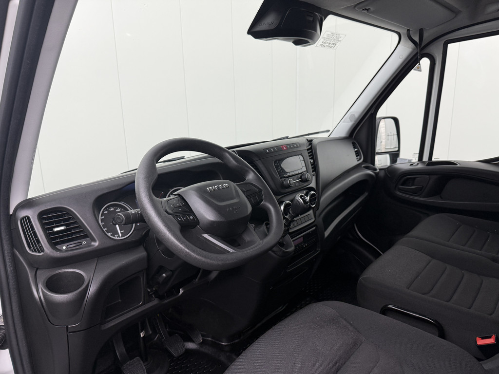 Iveco Daily 35S16 L2H2 | 3500Kg Trekhaak | Airco | 3-Zits | Betimmering 3