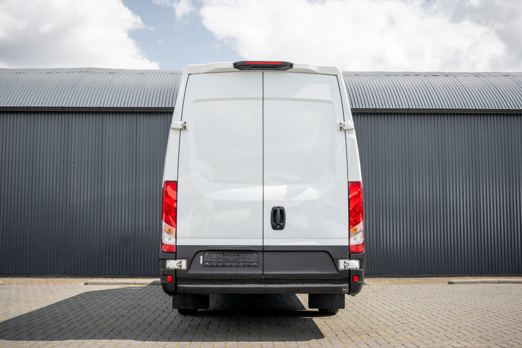 Iveco Daily 35S16 | L4H2 | 157 PK | 3-Zits | Airco | Parkeersensoren 7