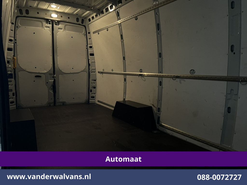 Iveco Daily 35S16V 160pk Automaat L3H2 Euro6 Airco | LED | 3500kg trekvermogen Bijrijdersbank 12