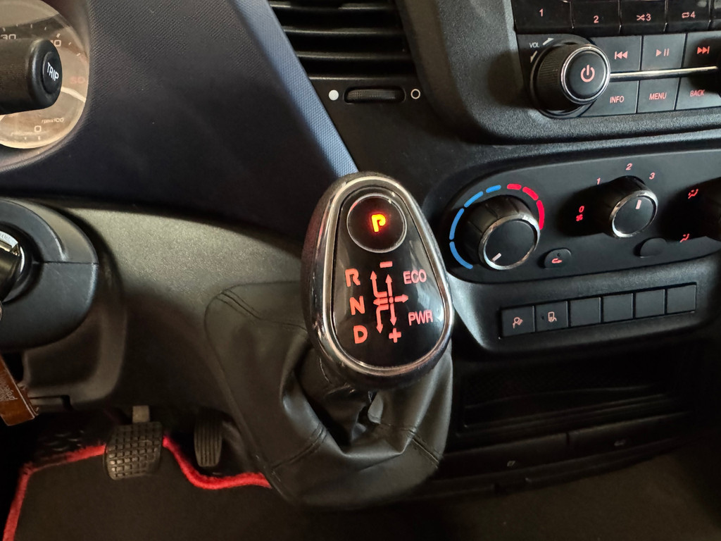 Iveco Daily 35S16V 2.3 H2 AUT CAMERA-CRUISE-TREKHAAK-DAB+ 15