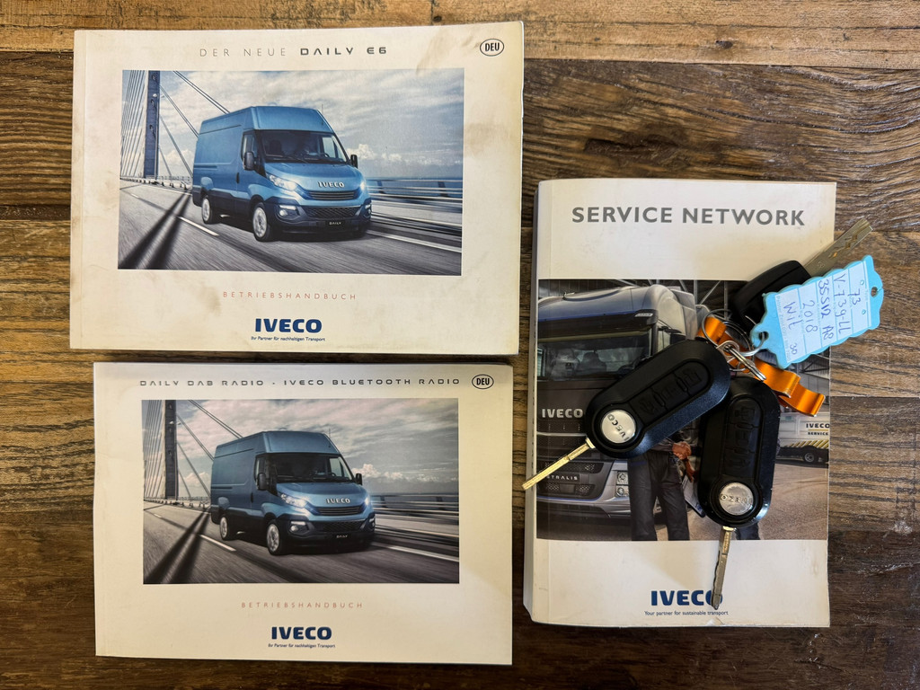 Iveco Daily 35S16V 2.3 H2 AUT CAMERA-CRUISE-TREKHAAK-DAB+ 17