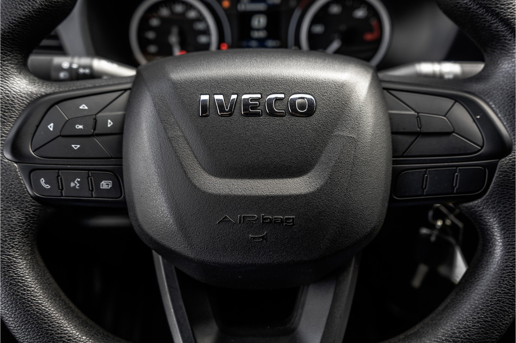 Iveco Daily **35S16V 2.3 L4H2 | Euro 6 | 157 PK | Airco | Camera | 3500 KG Trekgewicht | MF Stuur | 3-Persoons** 13