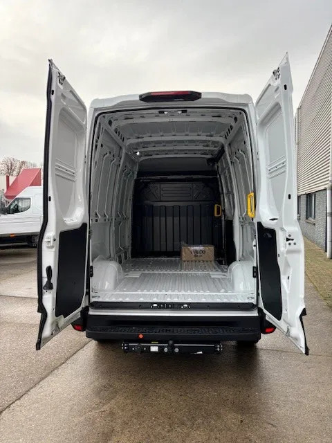 Iveco Daily 35S16V A8 L2H2 10