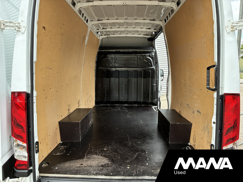 Iveco Daily 35S18 180pk 3.0L L2LH2 Hi-Matic Automaat Imperiaal Trekhaak Cruise Camera Climate Control 7