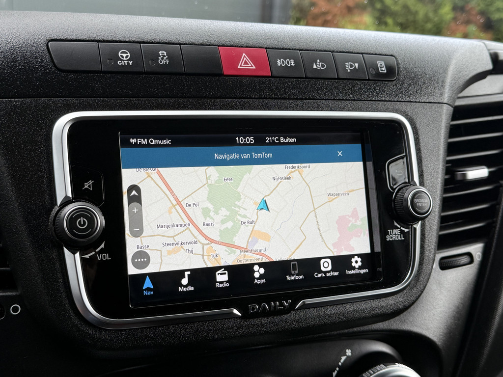 Iveco Daily 35S18 3.0 180 PK AUTOMAAT / DUBBELE CABINE / TREKHAAK / CAMERA / CRUISE / NAVI / 3500 KG AHG 15