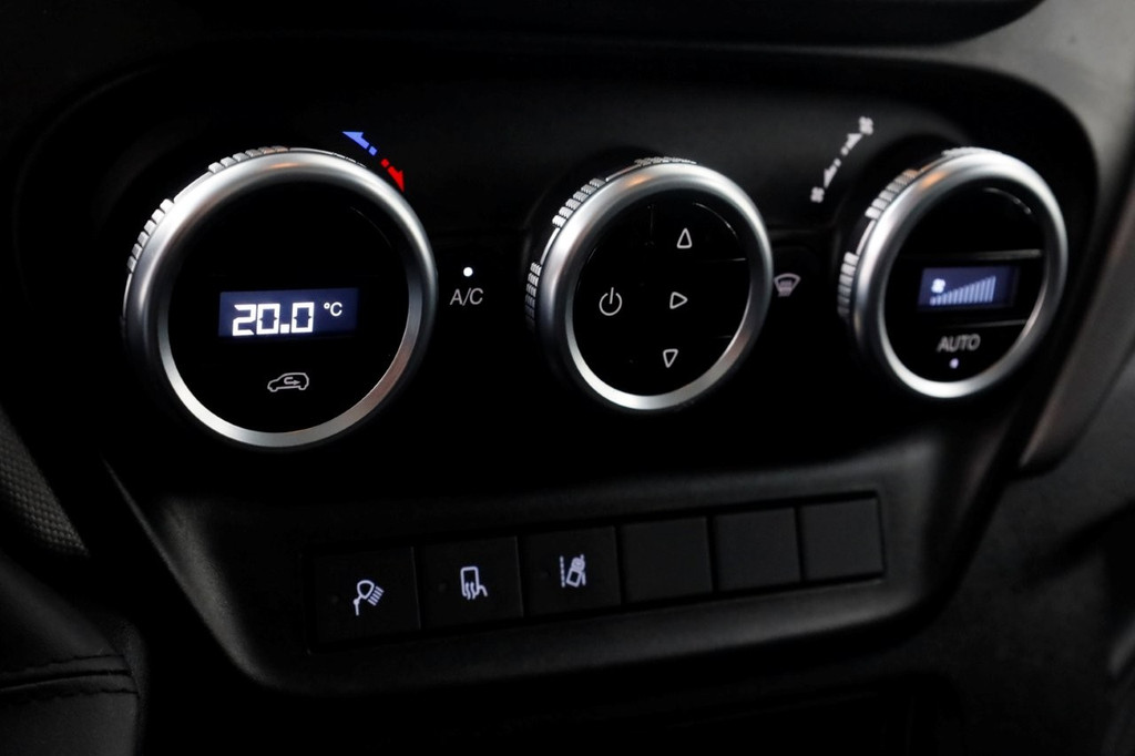 Iveco Daily 35S18 3.0 180pk HiMatic Automaat L4H2 Maxi LED/Camera/Trekhaak 3500kg 02-2023 18