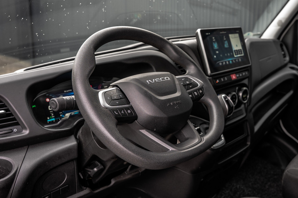 Iveco Daily 35S18 | 3.0L 180PK | Automaat | NW MODEL | 3.5T Trekgewicht | Camera | Carplay | Climate 11