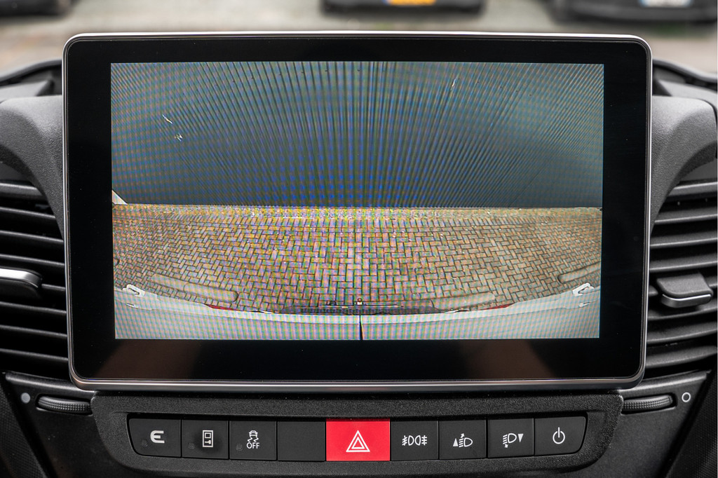 Iveco Daily 35S18 | 3.0L 180PK | Automaat | NW MODEL | 3.5T Trekgewicht | Camera | Carplay | Climate 21